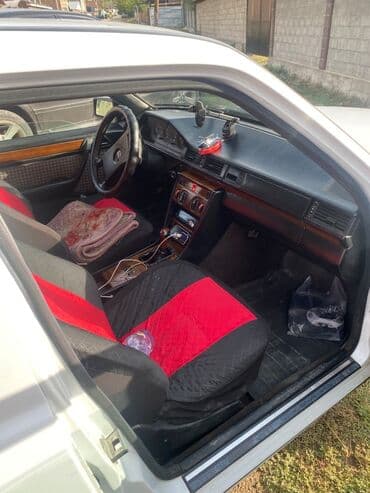 фаркоп на венту: Mercedes-Benz E-Class: 1992 г., 3 л, Седан — 1