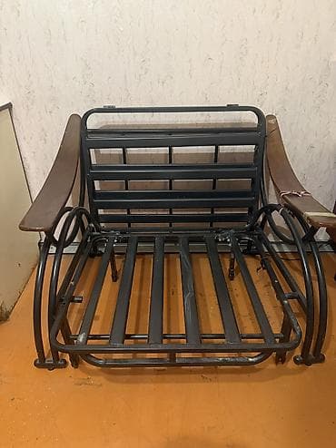 Металлический каркас кресла-кровати. - Основание: прочные стальные at lalafo.kg Металлический каркас кресла-кровати. - Основание: прочные стальные