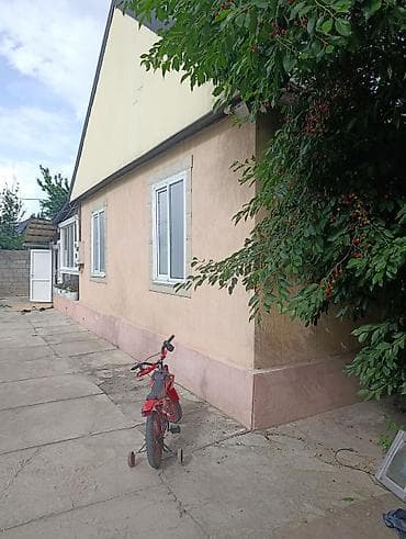 строим дом: Продаётся жилой дом с дворовой территорией. Основные особенности: - — 4