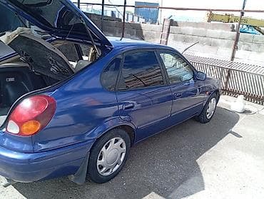 Toyota: Toyota Corolla: 1997 г., 1.6 л, Механика, Бензин, Хэтчбэк — 5