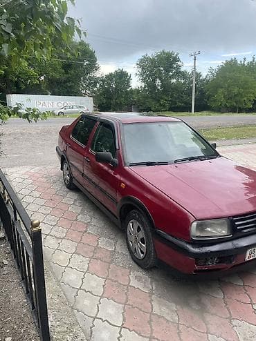 вента: Volkswagen Vento: 1994 г., 1.8 л, Механика, Бензин, Седан — 9