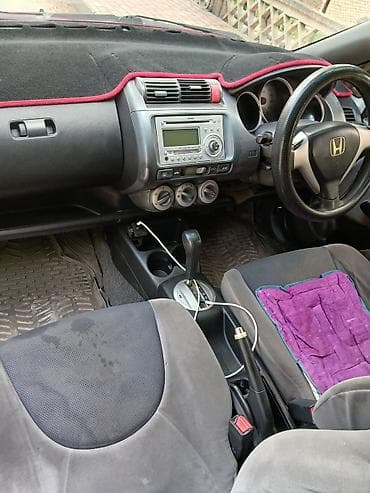 Honda Fit: 2004 г., 1.3 л, Вариатор, Бензин, Хэтчбэк