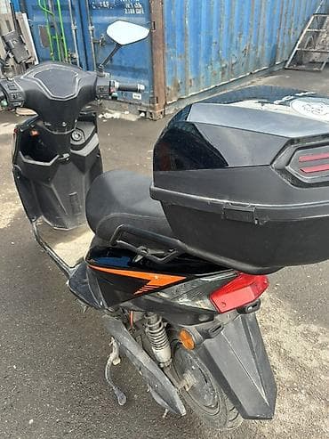 suzuki shift: Скутер/мопед электрический, черный, спортивный дизайн кузова. ЭЛЕКТРО — 4