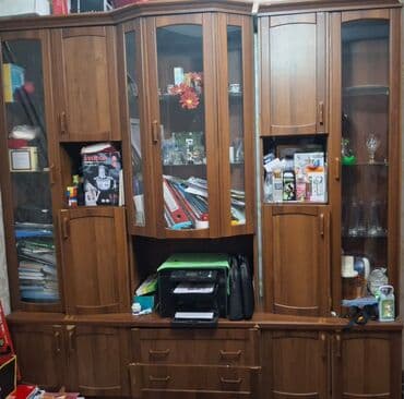 угловые столы для офиса: Сервант, Б/у, Дерево — 2