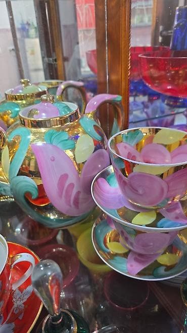 Кухонные принадлежности: Чайный сервиз с ручной росписью и золотистой лессировкой - Состав — 1