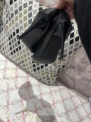 Личные вещи: Классические лодочки на шпильке - Цвет: черный, матовый - Модель — 3