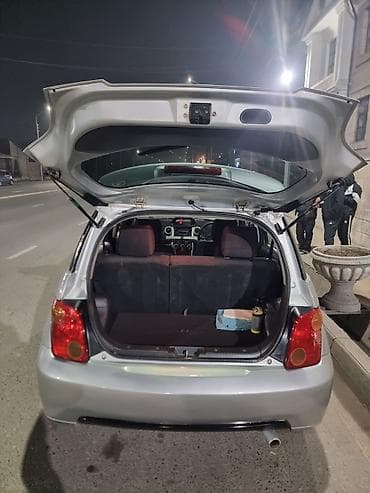 аккорд 2001: Toyota Ist: 2002 г., 1.3 л, Автомат, Бензин, Хэтчбэк — 7