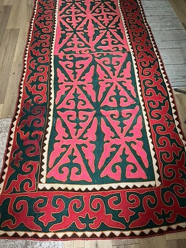 Төшөктөр: Килем Колдонулган, Кыргызстанда жасалган — 1
