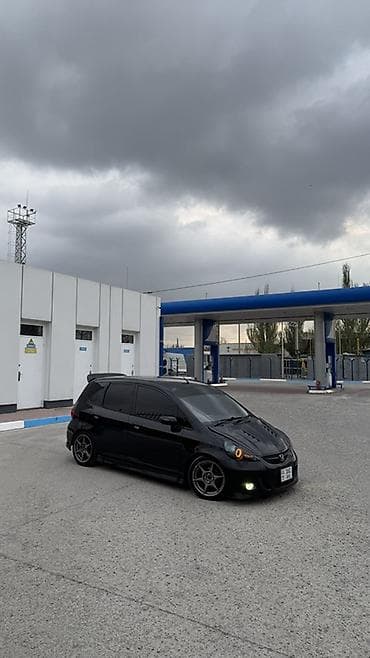 хит машина: Honda Fit: 2002 г., 1.5 л, Вариатор, Бензин, Хэтчбэк — 8