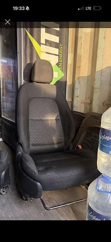 Транспорт: Автомобильное сиденье с подголовником - Тип: переднее сиденье — 1