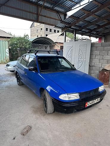 gps treker: Opel Astra: 1992 г., Хэтчбэк — 3