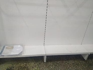 Торговое оборудование: Кийим илгич сатылат — 2