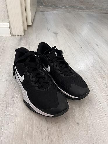 обувь жорданы: Nike precision 5
Размер 42
Волейбол — 2