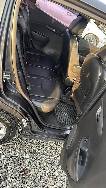 дешевые машыны: Chevrolet Spark: 2017 г., Автомат, Хэтчбэк — 3