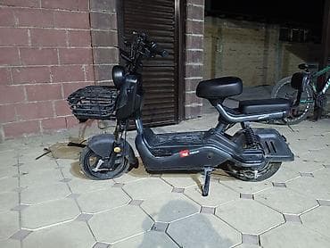 Скутеры: Электровелосипед-скутер (городской мини-скутер) - Компоновка: низкая — 3