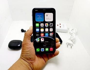 apple 13 pro: IPhone 11, Б/у, 64 ГБ, Чехол, 72 % — 9