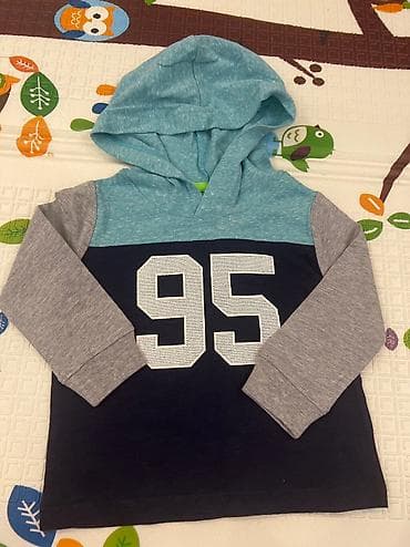 Новые кофты Carter’s. Оригинал. Цена 550 сом Кофта с цифрой 95 на 12