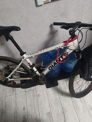 Горный велосипед, Giant, Рама S (145 - 165 см), Алюминий