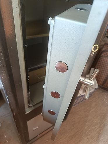 pet банки: Сейф для денег и документов, Б/у, Механический, Песочные сейфы — 1