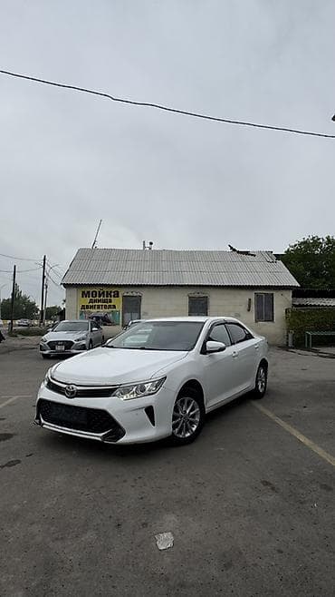 Toyota Camry: 2016 г., 2 л, Автомат, Бензин, Седан