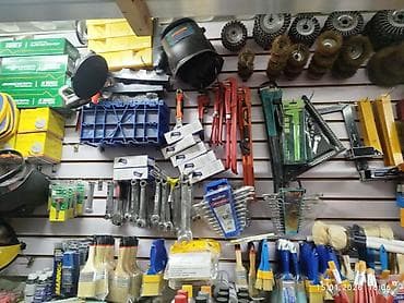 пена распылитель: Пена клей Somafix 60 секунд 430 сом; Саморезы по дереву, металлу все — 10