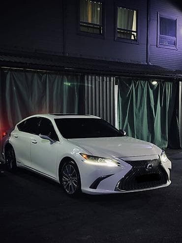 Lexus ES: 2020 г., 2.5 л, Автомат, Гибрид, Седан — 2