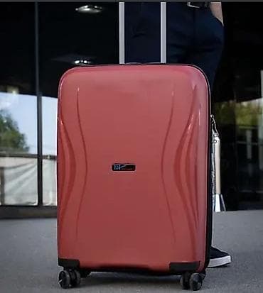 Чемоданы: Чемодан, Новый, Материал: Натуральная кожа, Маленький (до 40 л), Твердый корпус — 4