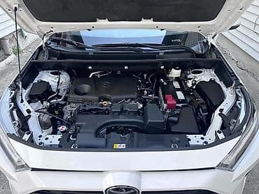 range rower: Toyota RAV4: 2025 г., Бензин — 7