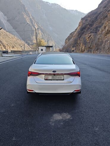 реалии: Toyota Avalon: 2019 г., 2.5 л, Автомат, Бензин, Седан — 2