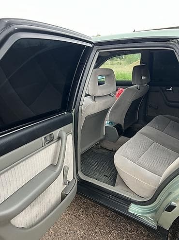 мотор на мотоцикл: Audi S4: 1992 г., 2.3 л, Механика, Бензин — 6