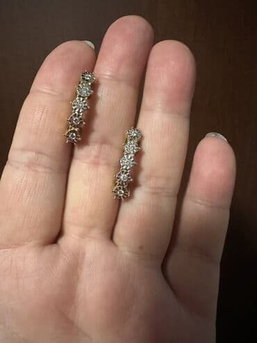 свадебное платье и аксессуары: Золотая сережка с бриллиантами Проба; 750 Вес; 8,25 Производство; — 5