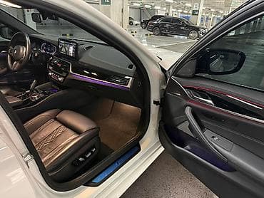 BMW: BMW 530: 2021 г., Седан — 4