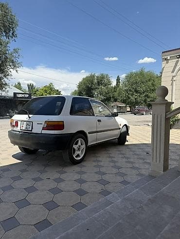 Унаа: Toyota Starlet: 1991 г., 1.3 л, Кол менен иштөөчү, Бензин, Хетчбек — 8