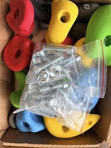 third edition solution: 2 набора зацепов для скалодрома с крепежом НОВЫЕ - Комплект — 2