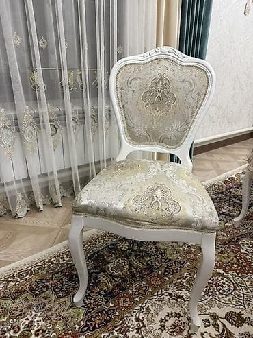 Стул для зала, Дерево