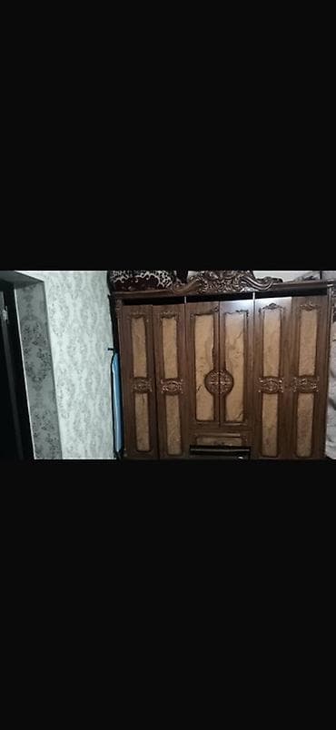 детский столик 3 в 1: Спальный гарнитур в классическом стиле с резным декором и вставками — 2