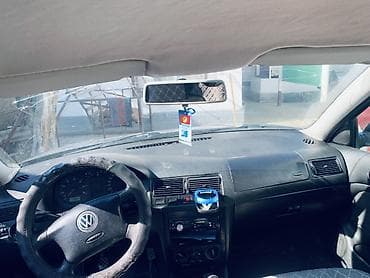 s 221: Volkswagen Golf: 2002 г., 1.6 л, Ручные, Бензин, Хэтчбэк — 4