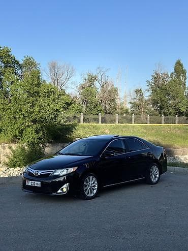 Toyota Camry: 2012 г., Бензин, Седан