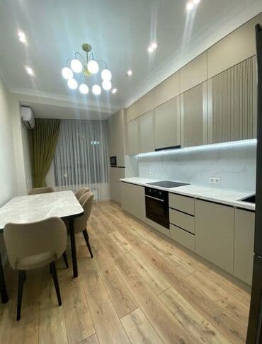 продаю квартиру английский квартал: 2 комнаты, 70 м², Индивидуалка, 3 этаж — 6