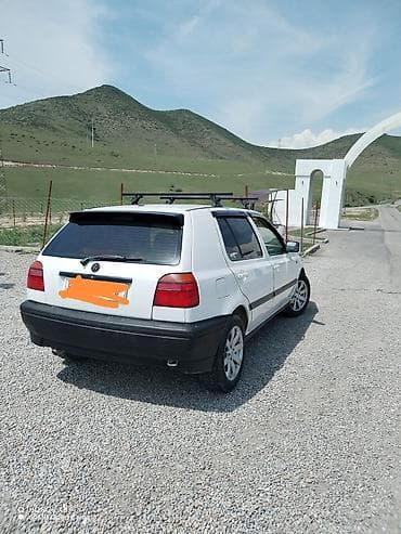 Продажа авто: Volkswagen Golf: 1997 г., 1.8 л, Механика, Бензин, Хэтчбэк — 3