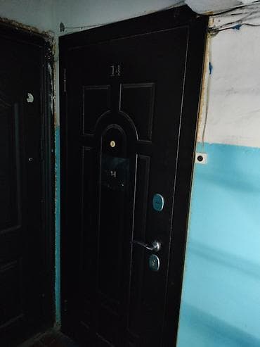 105: 1 комната, 35 м², ул. Боконбаева / Гоголя 105 серия, 5 этаж, Старый ремонт — 2