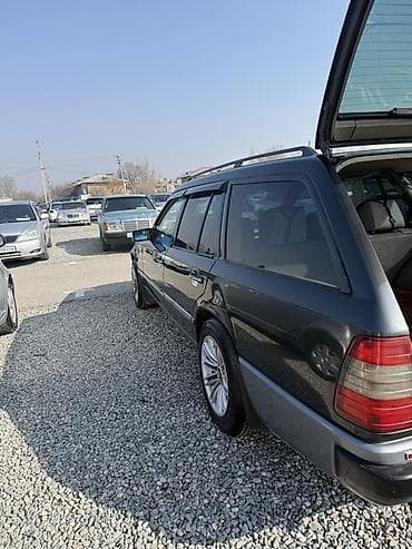 Продажа авто: Mercedes-Benz E-Class: 1988 г., 2.3 л, Ручные, Бензин, Универсал — 3