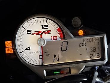 s1000: Спортбайк BMW, 1000 куб. см, Бензин — 7