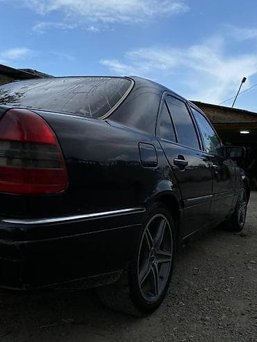 kia tucson: Mercedes-Benz C-Class: 1994 г., 2 л, Механика, Бензин, Седан — 5