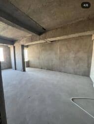 1 ком ка: 1 бөлмө, 53 кв. м, Элитка, 3 кабат, ПСО (өзү оңдоп түзөтүп бүтүү үчүн) — 4