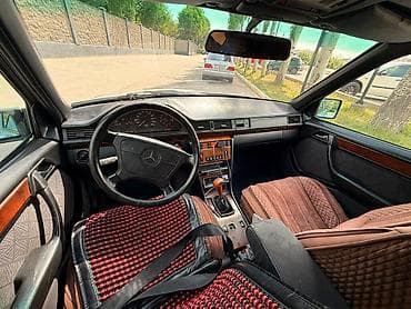 бапер 124: Mercedes-Benz W124: 1994 г., Механика, Седан — 8