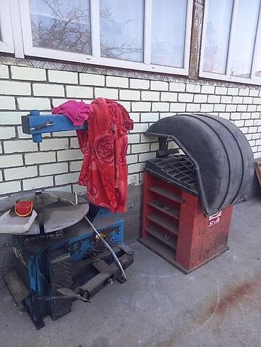 Автосервисное оборудование: Станок для шиномонтажа + балансировочный стенд Комплект — 2