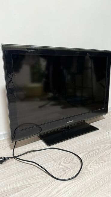 настройка телевизор: Телевизор Samsung, диагональ около 32–37" (панель с глянцевой рамкой — 2