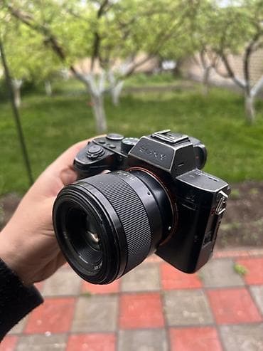 Продаю sony A7 3 Обьектив sony fe 50 mm 1.8 
В хорошем состоянии