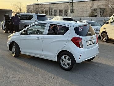 Продажа авто: Chevrolet Spark: 2020 г., 1 л, Автомат, Бензин, Хэтчбэк — 2